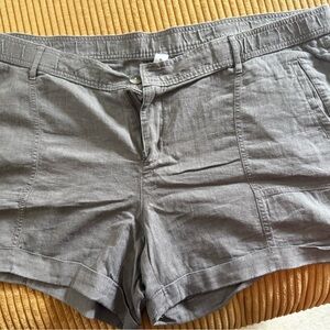 Old Navy Women's Charcoal Cargo Shorts